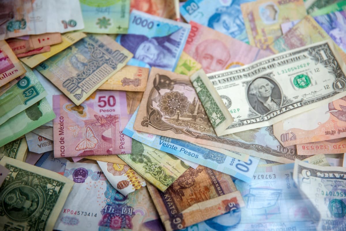 Best Currency Pairs for Beginners to Trade in 2025
